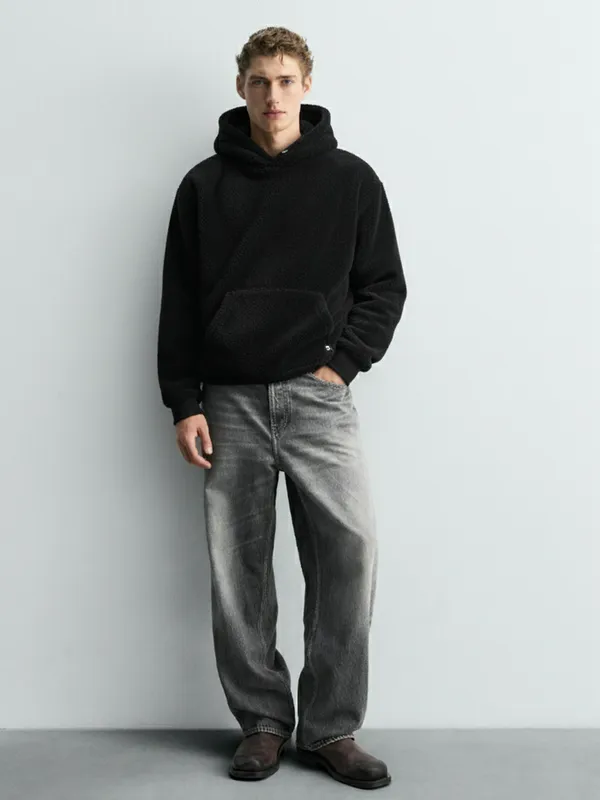 Highlander Men Black Hooded Pullover Sweatshirt