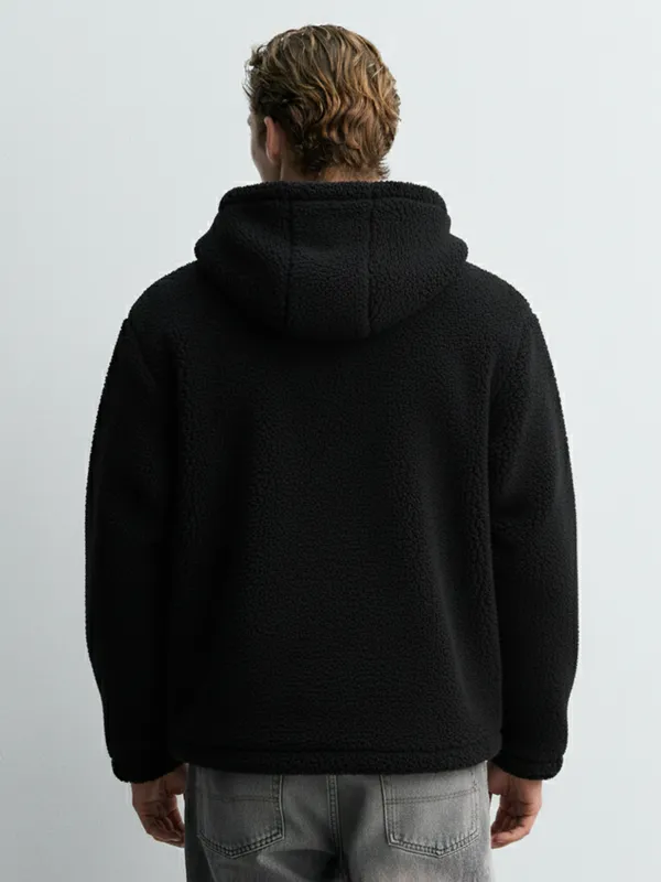 Highlander Men Black Hooded Pullover Sweatshirt