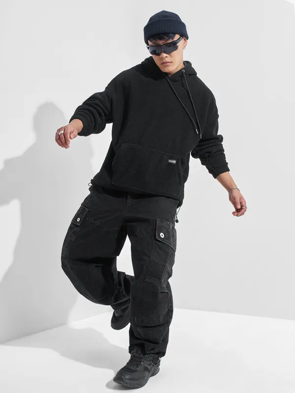 Men Solid Sweatshirt