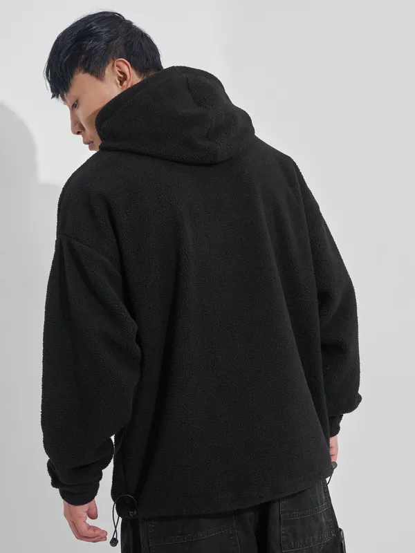 Men Solid Sweatshirt