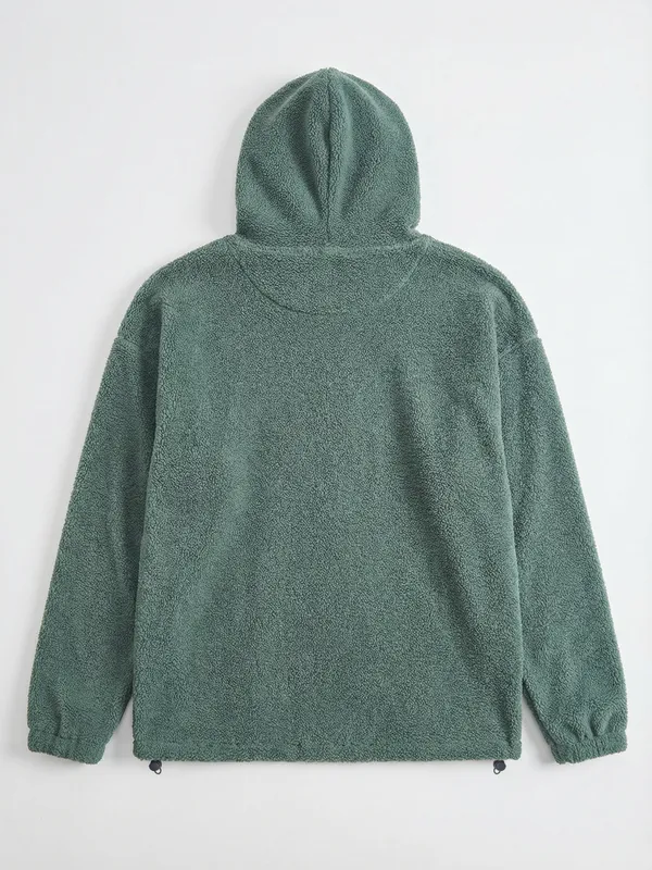 Men Solid Sweatshirt