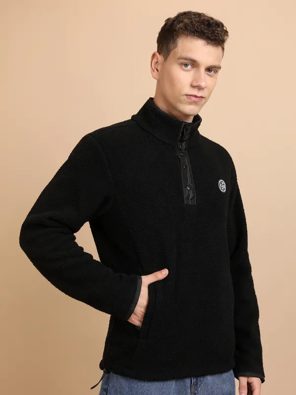 Highlander Men Black Mock Collar Pullover Sweatshirt