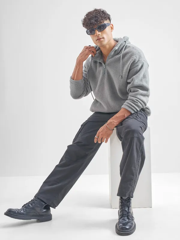 Men Solid Sweatshirt