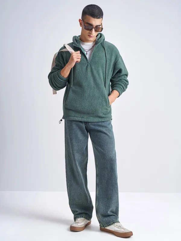 Men Solid Sweatshirt