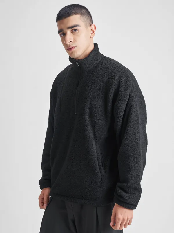 Highlander Men Black Mock Collar Pullover Sweatshirt