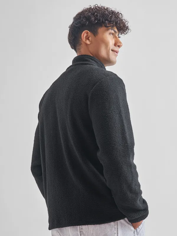 Men Solid Sweatshirt