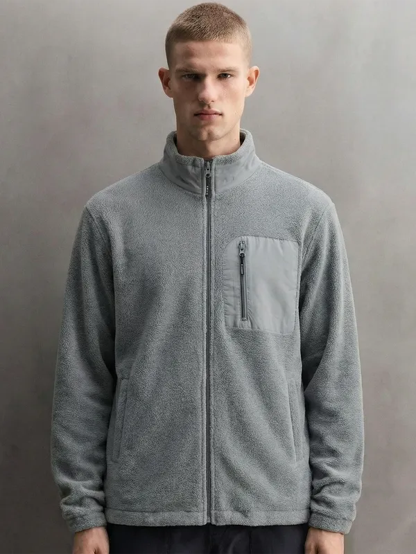 Men Solid Sweatshirt