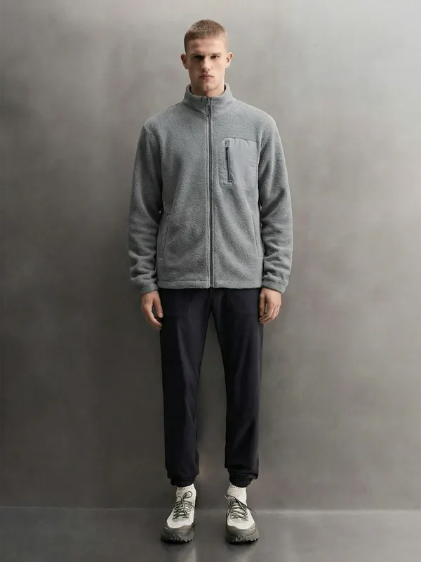 Men Solid Sweatshirt