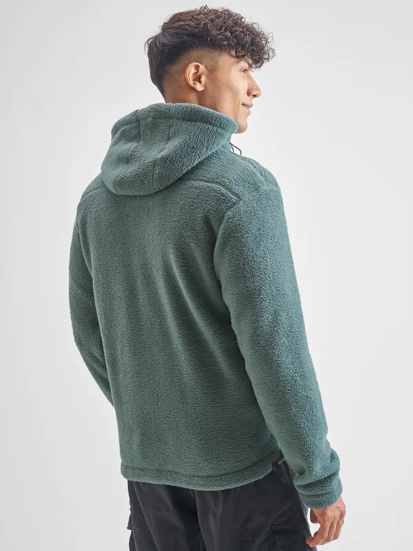 Men Solid Sweatshirt