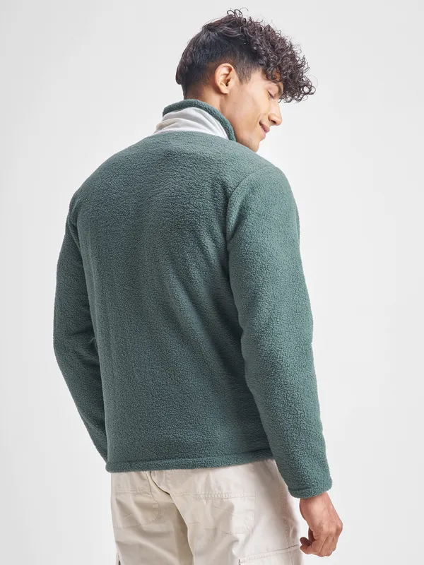 Men Solid Sweatshirt