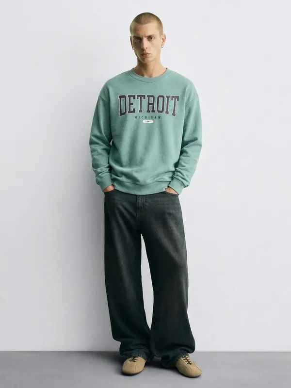 Highlander Men Blue Round Neck Pullover Sweatshirt