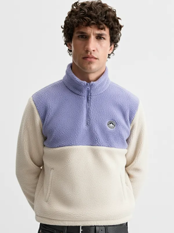 Men Solid Sweatshirt