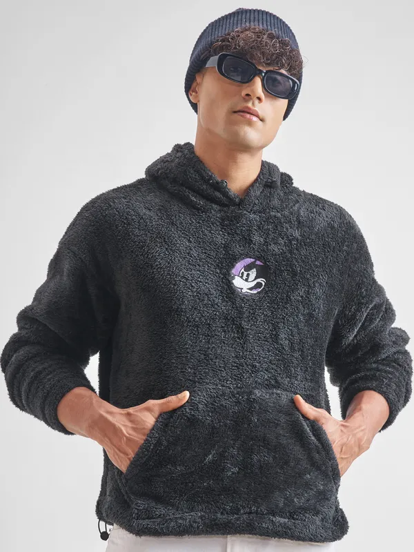 Highlander Men Black Hooded Pullover Sweatshirt