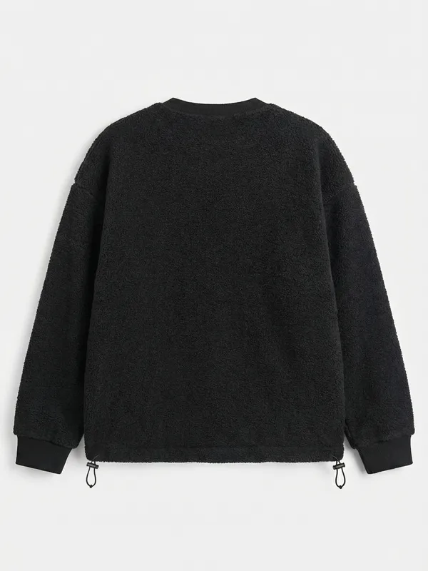 Men Solid Sweatshirt