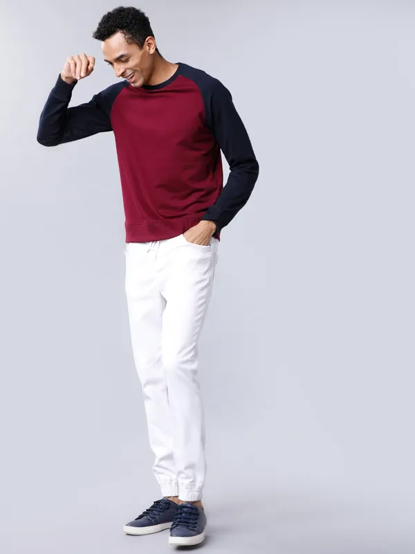 Highlander Men Maroon Round Neck Pullover Sweatshirt