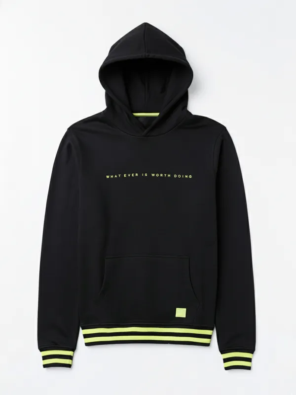 Highlander Men Black Hooded Pullover Sweatshirt