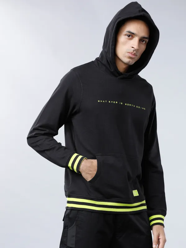 Highlander Men Black Hooded Pullover Sweatshirt