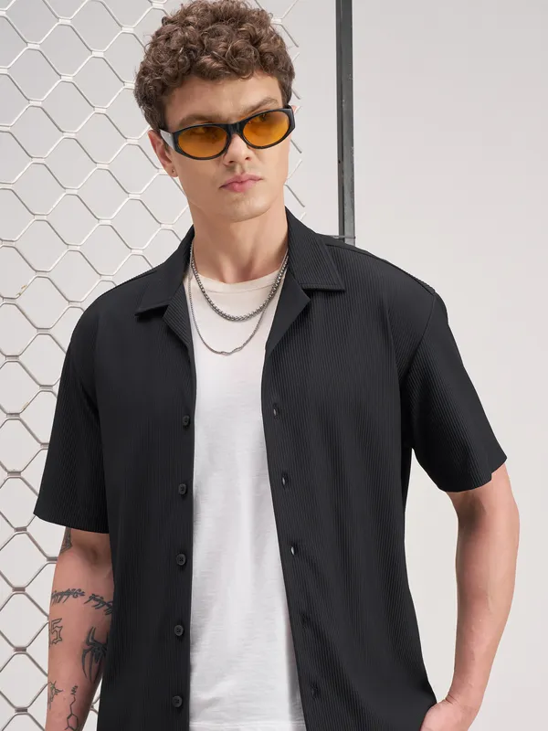Highlander Men Black Self Design Relaxed Fit Casual Shirt