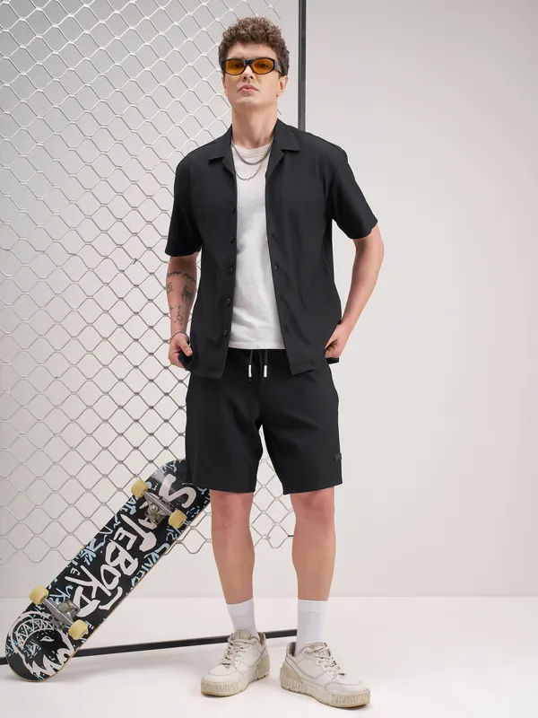 Highlander Men Black Self Design Relaxed Fit Casual Shirt