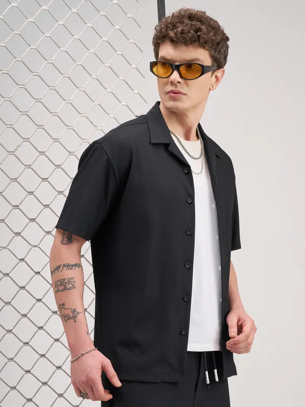 Highlander Men Black Self Design Relaxed Fit Casual Shirt