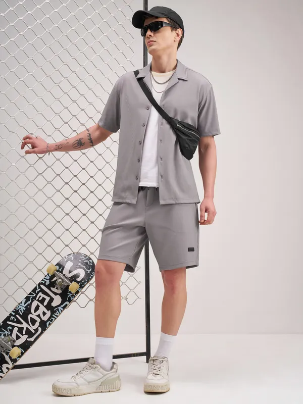 Highlander Men Grey Self Design Relaxed Fit Casual Shirt