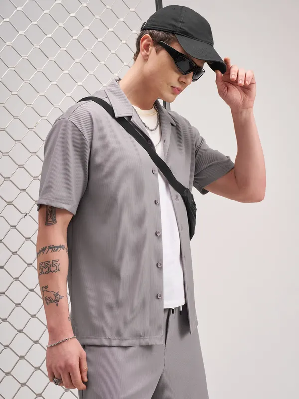 Highlander Men Grey Self Design Relaxed Fit Casual Shirt