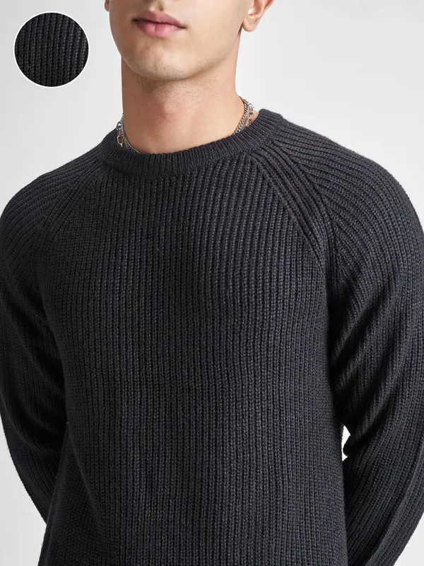 Highlander Men Black Round Neck Pullover Sweater