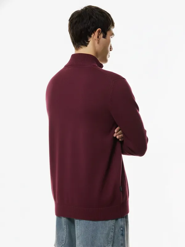 Highlander Men Red Mock Collar Pullover Sweater