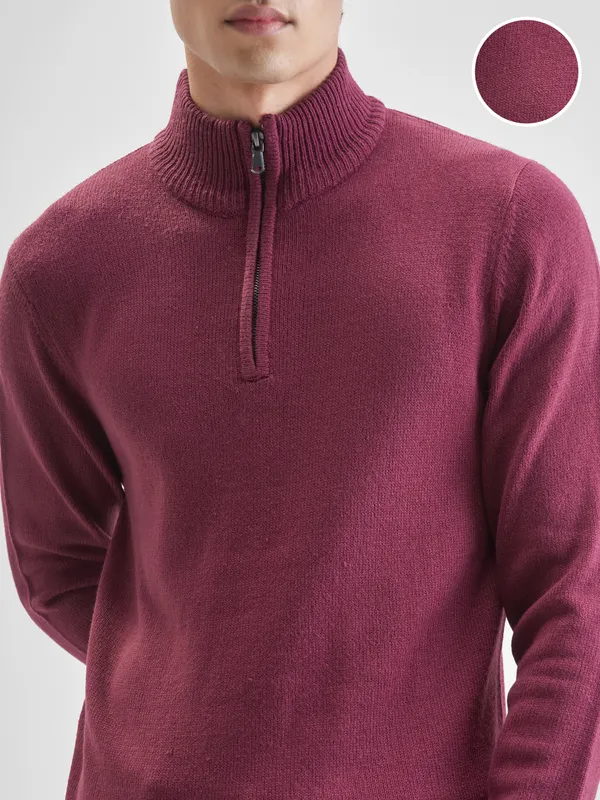 Highlander Men Red Mock Collar Pullover Sweater