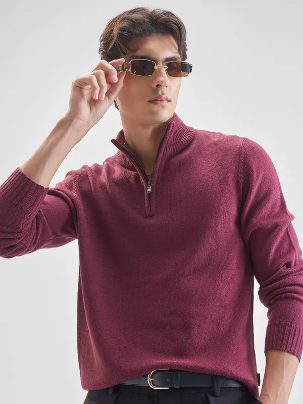 Highlander Men Red Mock Collar Pullover Sweater