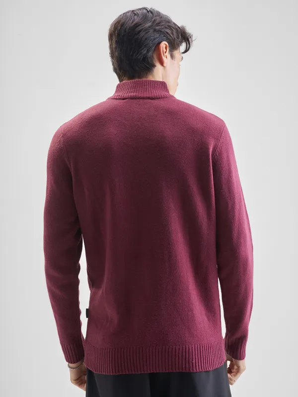 Highlander Men Red Mock Collar Pullover Sweater