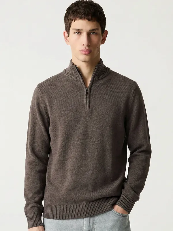 Men Solid Sweater