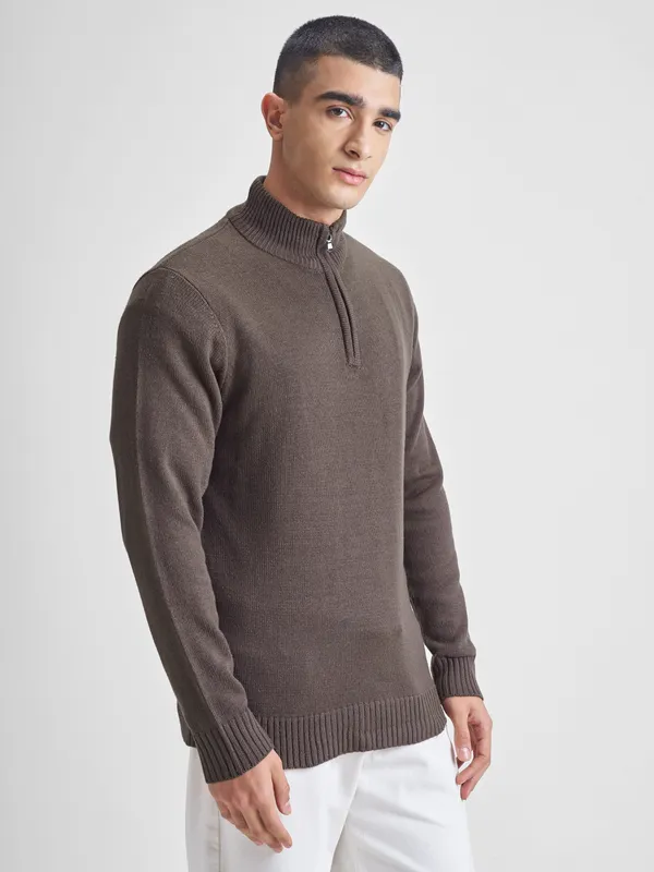 Highlander Men Brown Mock Collar Pullover Sweater