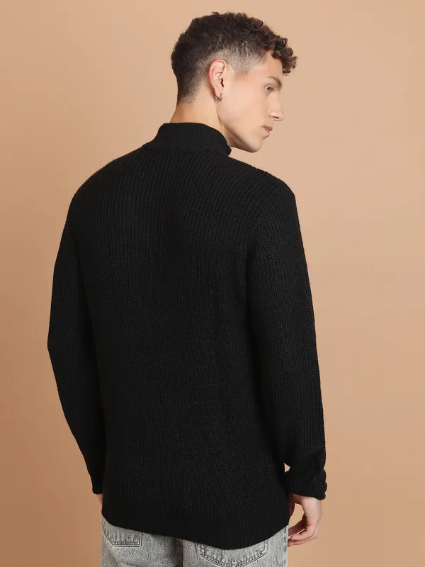 Highlander Men Black Mock Collar Pullover Sweater