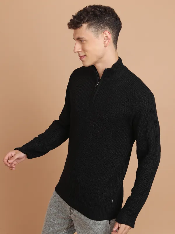Highlander Men Black Mock Collar Pullover Sweater