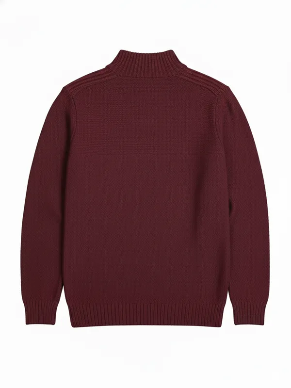 Men Solid Sweater