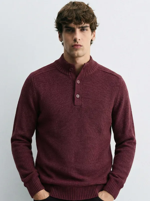 Men Solid Sweater