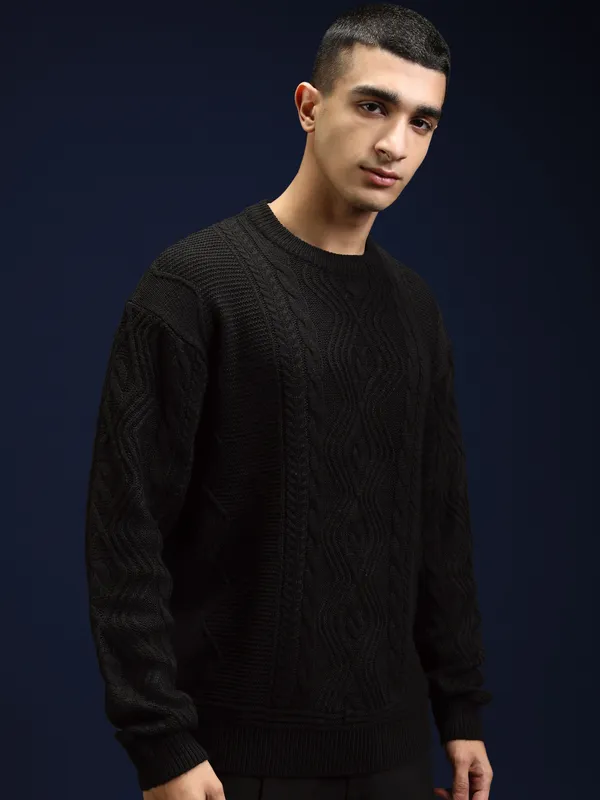 Highlander Men Black Round Neck Pullover Sweater