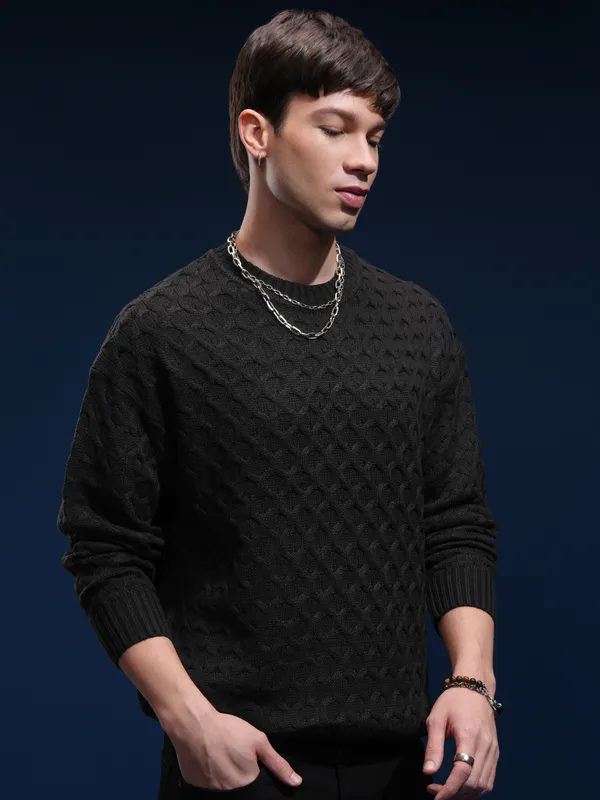 Highlander Men Black Round Neck Pullover Sweater