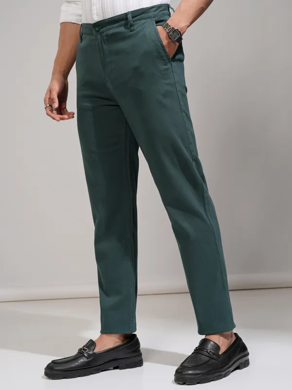  Highlander Men Teal Tapered Fit Solid Casual Trousers