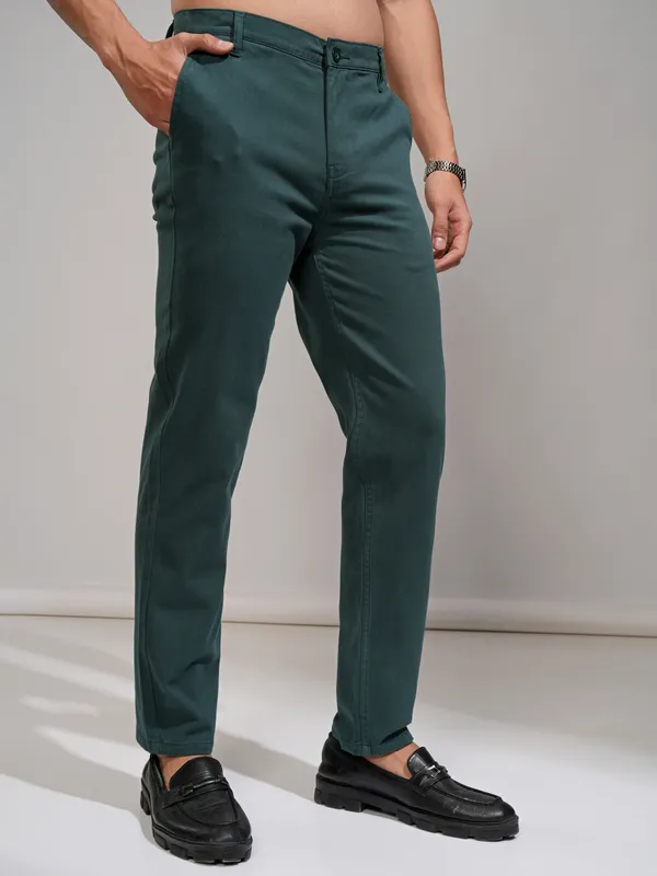  Highlander Men Teal Tapered Fit Solid Casual Trousers