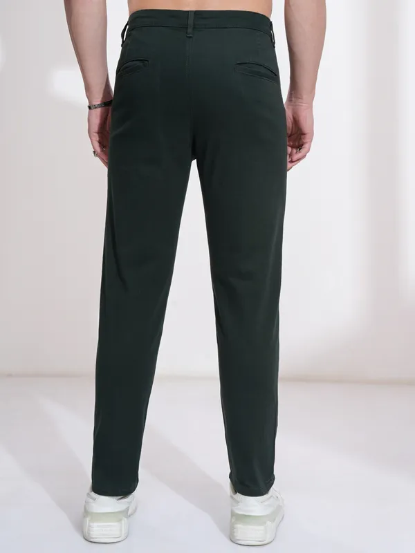  Highlander Men Green Tapered Fit Solid Casual Trousers