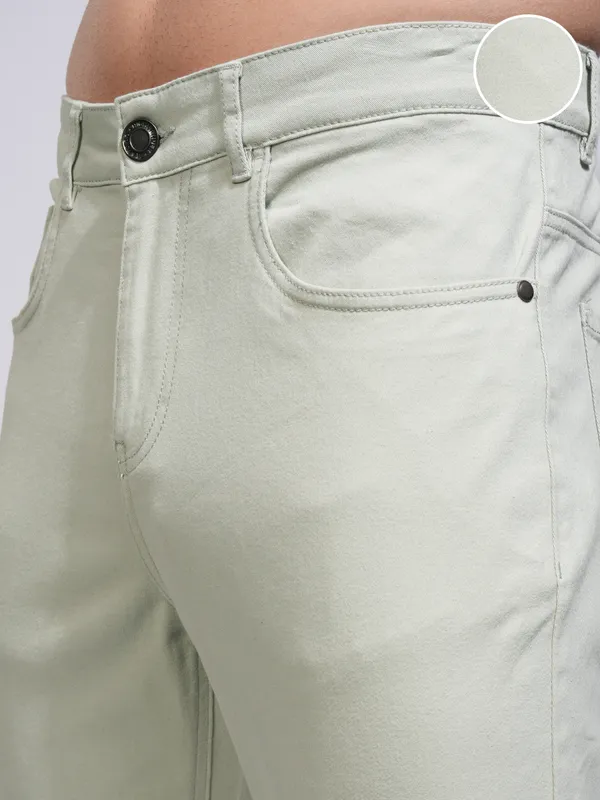  Highlander Men Green Tapered Fit Solid Casual Trousers
