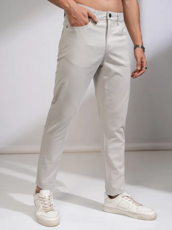  Highlander Men Grey Tapered Fit Solid Casual Trousers