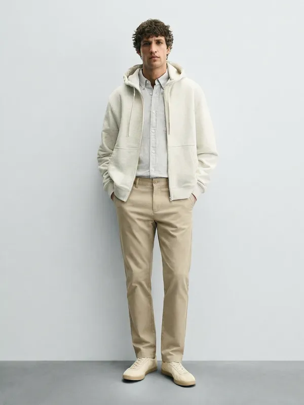 Highlander Men Beige Regular Fit Solid Casual Trouser