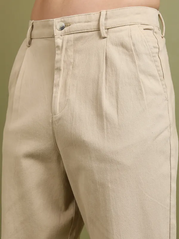 Highlander Men Beige Regular Fit Solid Casual Trouser