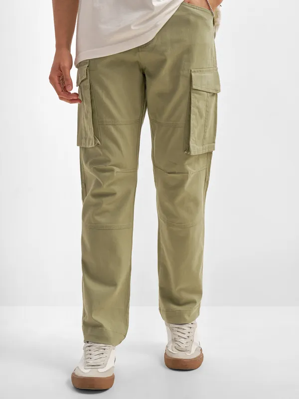 Highlander Men Khaki Straight Fit Solid Cargos
