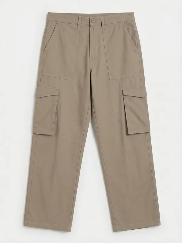 Highlander Men Taupe Regular Fit Solid Cargo