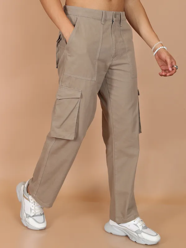 Highlander Men Taupe Regular Fit Solid Cargo