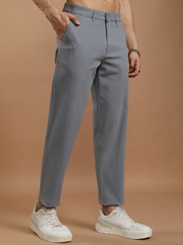 Highlander Men Grey Slim Fit Solid Chinos